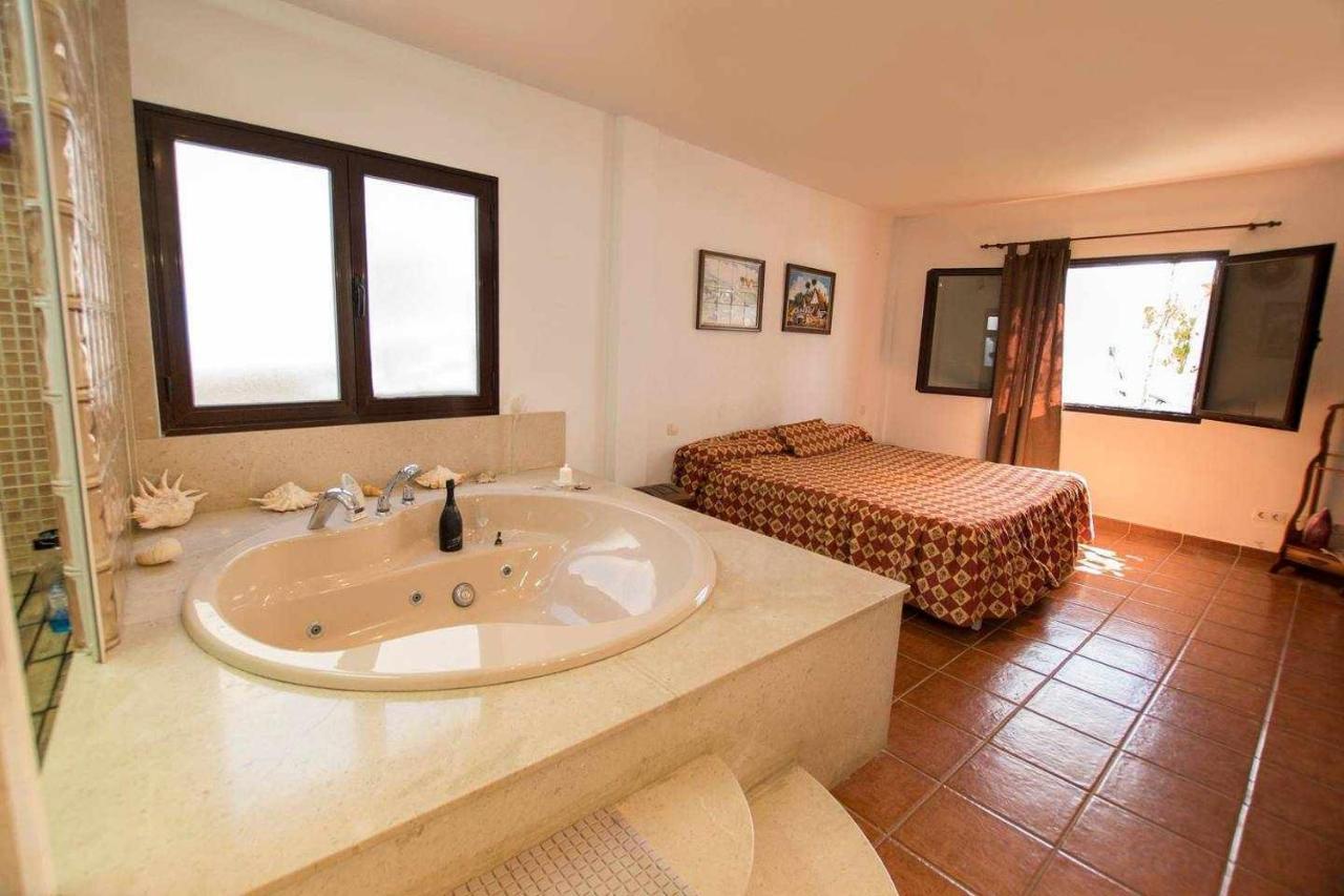 Villa Palacios Herrero Tahiche Bagian luar foto